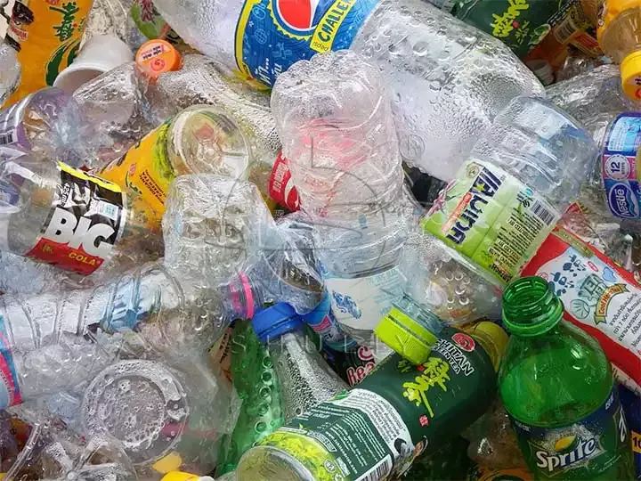 waste PET bottle collected