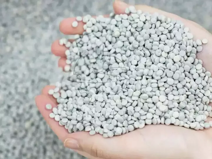 pellets de plástico reciclado