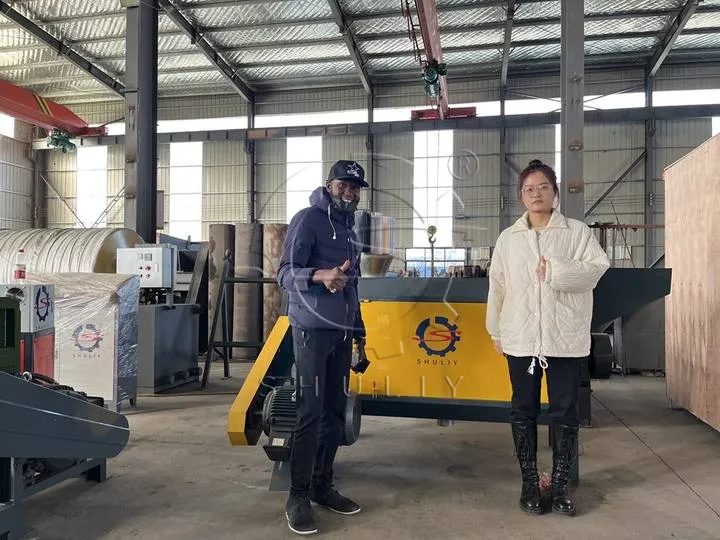 Togo customer visited plastic recycling machinery plant