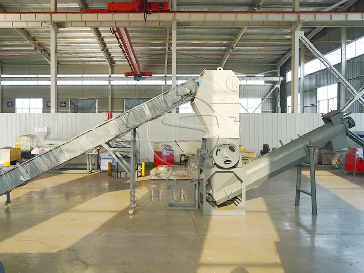 plastic waste crushing machine