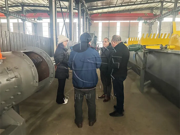 Moroccan customers visit plastic waste recycling machine